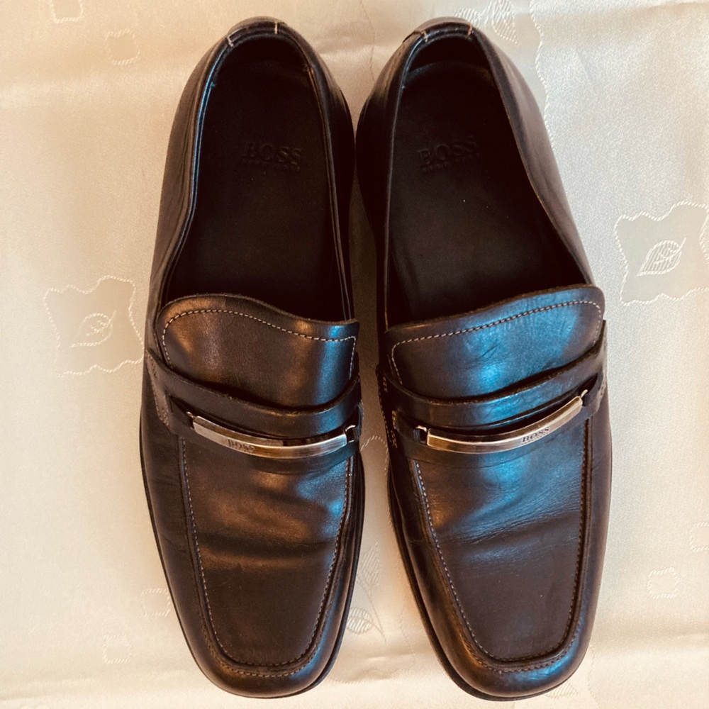HUGO BOSS Black Loafers with branded hardware